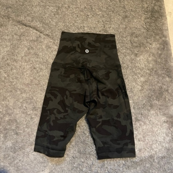 Lululemon Align Super High Rise Short - Picture 5 of 5